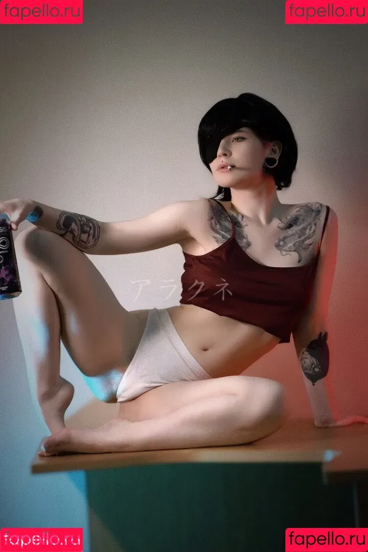 arahnaekb / chloe_glass_ / unkarab Onlyfans Photo Gallery 