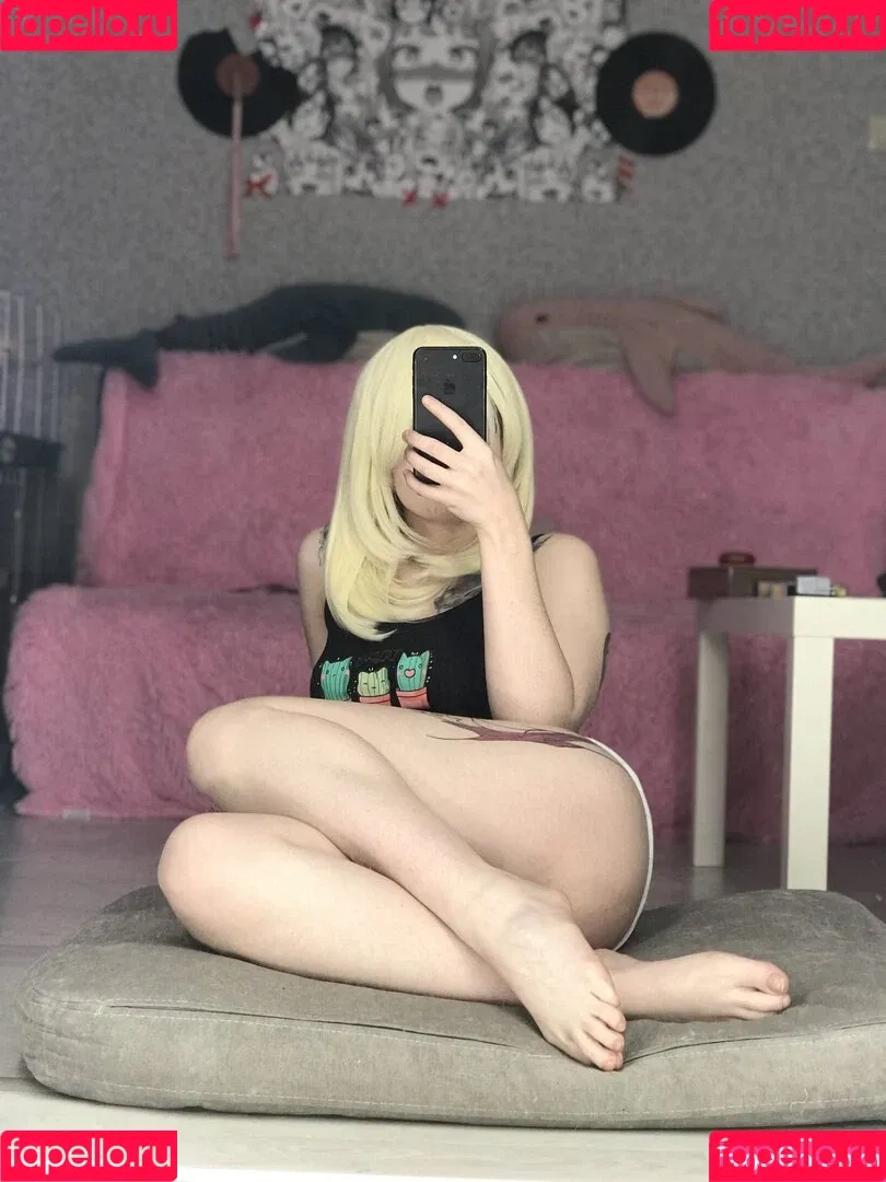 arahnaekb / chloe_glass_ / unkarab Onlyfans Photo Gallery 