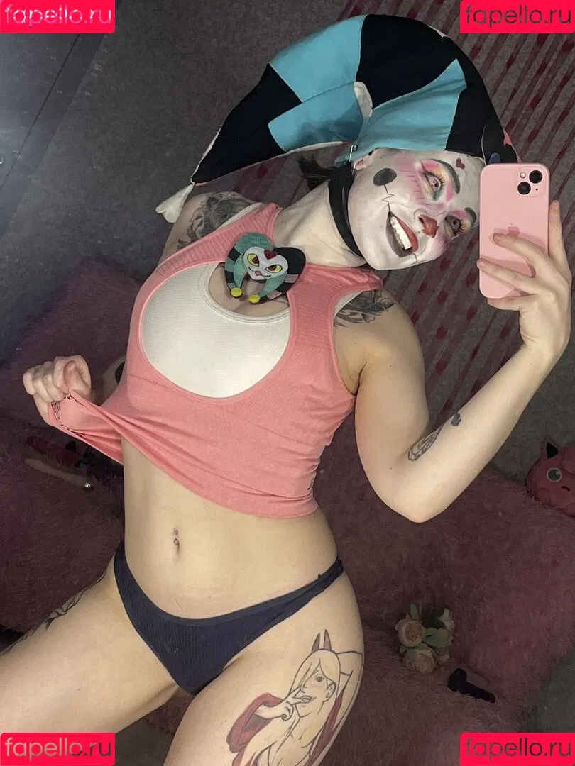 arahnaekb / chloe_glass_ / unkarab Onlyfans Photo Gallery 