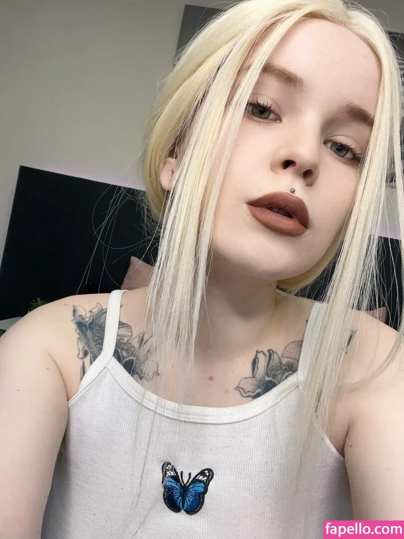 arahnaekb / chloe_glass_ / unkarab Onlyfans Photo Gallery 