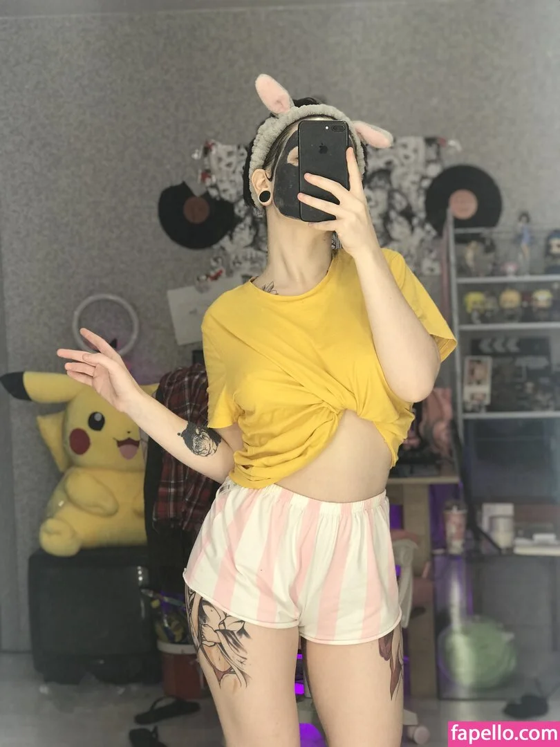 arahnaekb / chloe_glass_ / unkarab Onlyfans Photo Gallery 