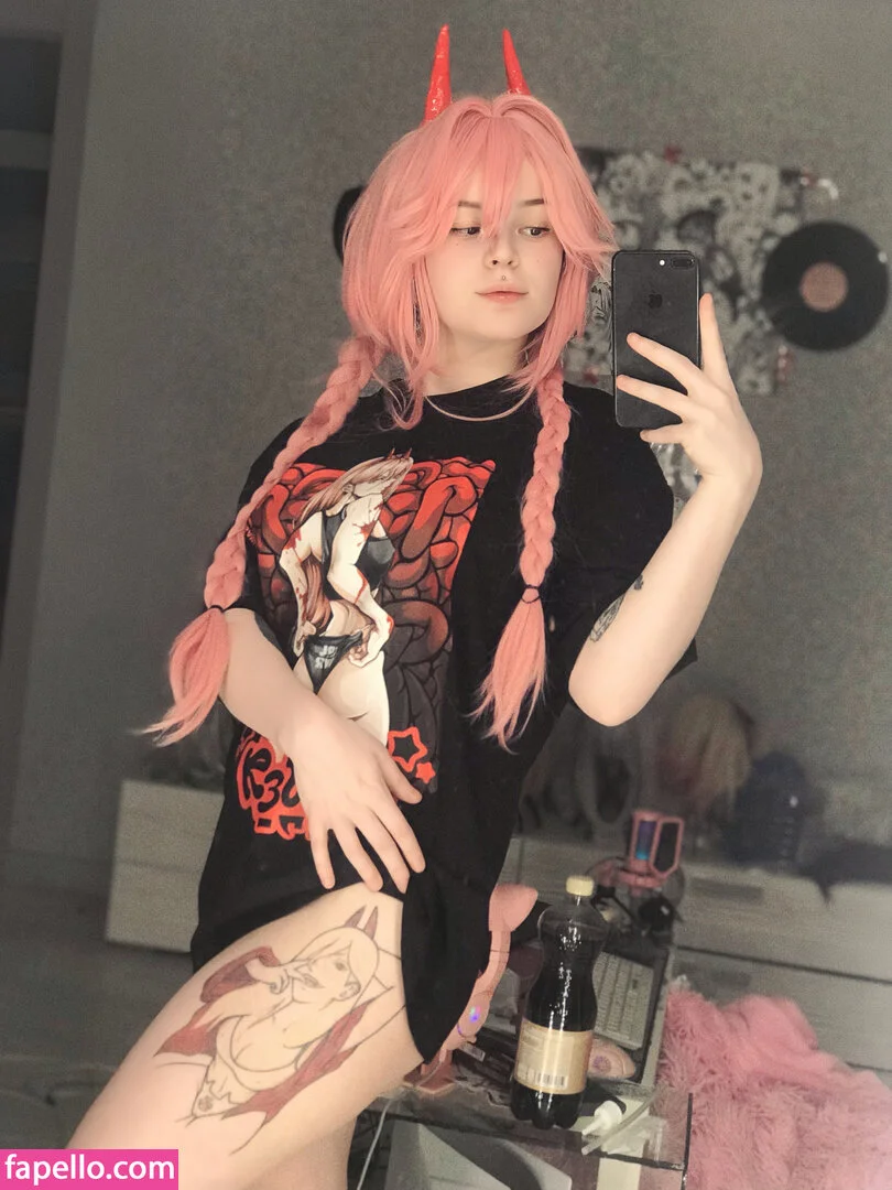 arahnaekb / chloe_glass_ / unkarab Onlyfans Photo Gallery 