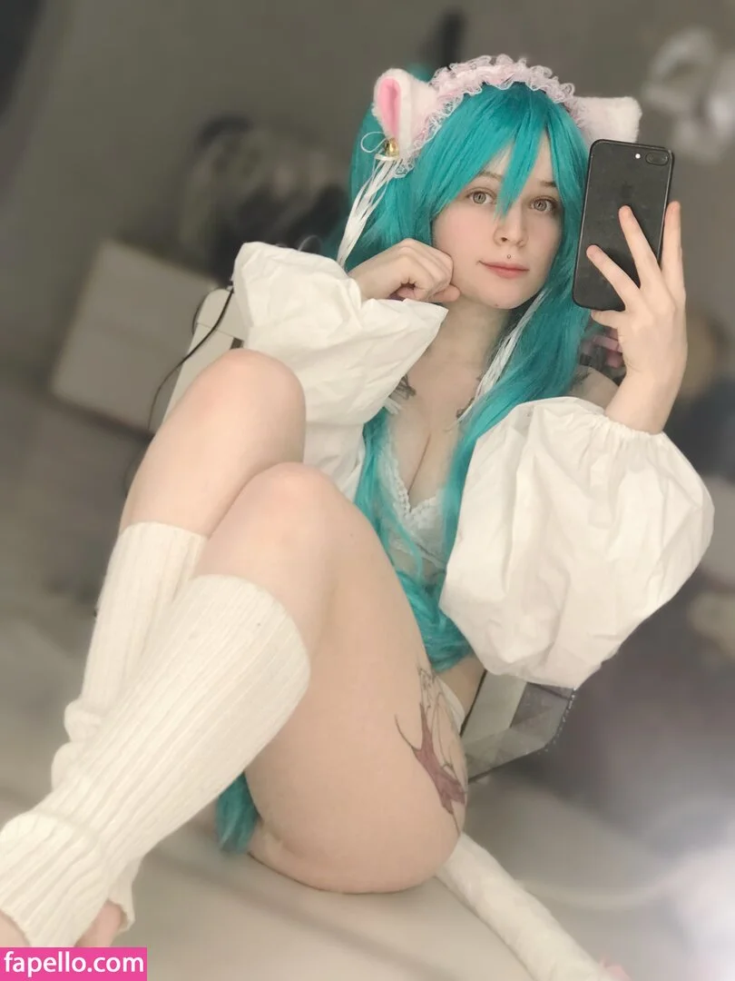 arahnaekb / chloe_glass_ / unkarab Onlyfans Photo Gallery 