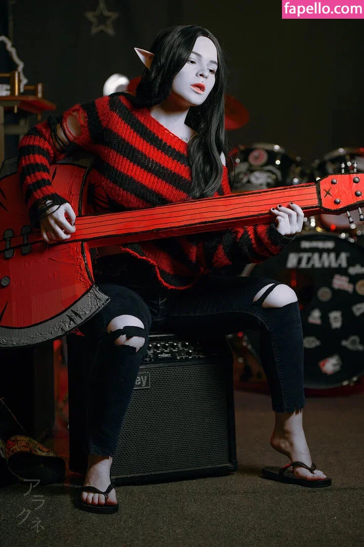 arahnaekb / chloe_glass_ / unkarab Onlyfans Photo Gallery 