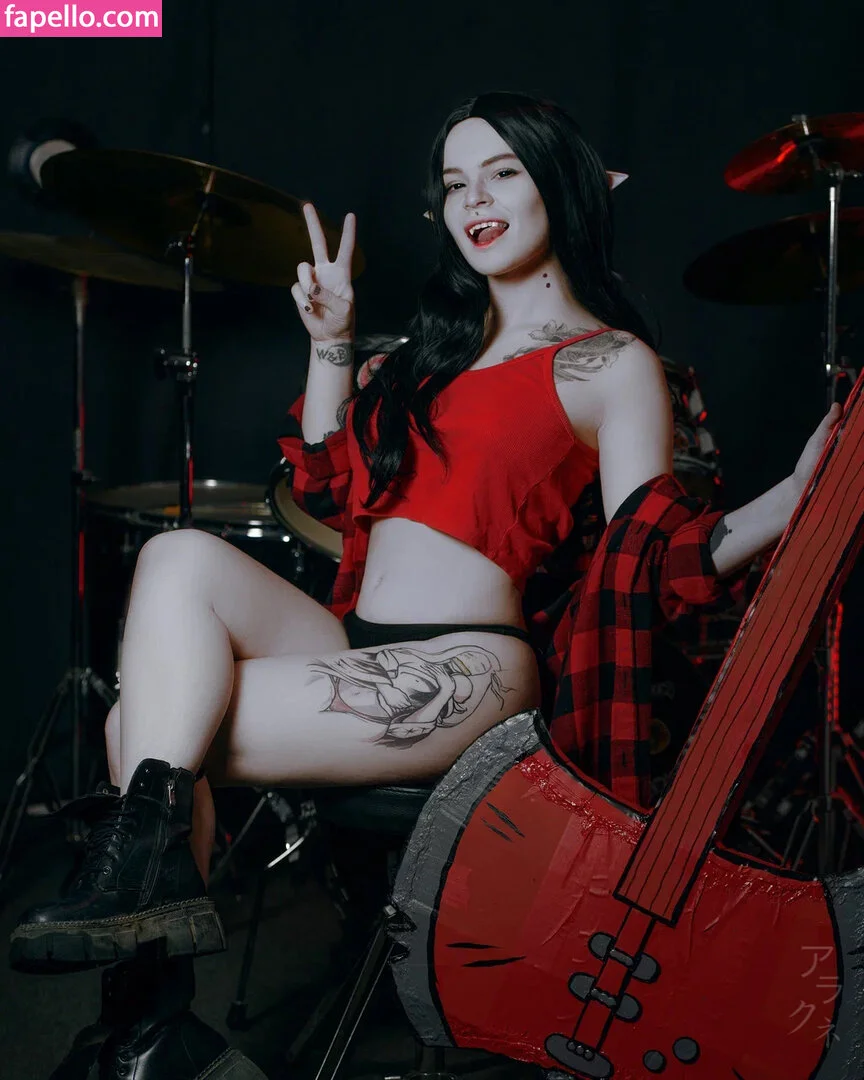 arahnaekb / chloe_glass_ / unkarab Onlyfans Photo Gallery 