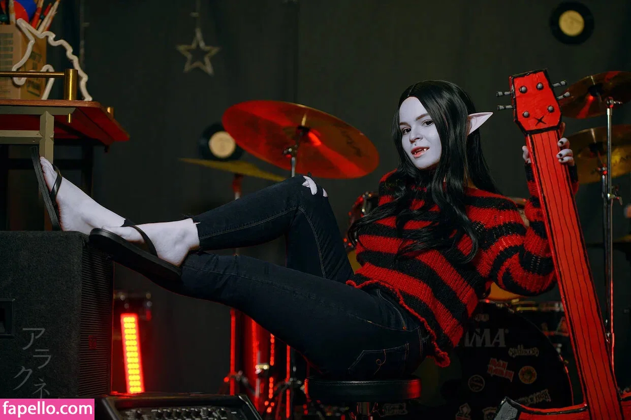 arahnaekb / chloe_glass_ / unkarab Onlyfans Photo Gallery 