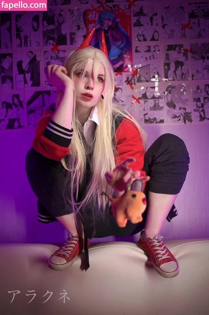 arahnaekb / chloe_glass_ / unkarab Onlyfans Photo Gallery 