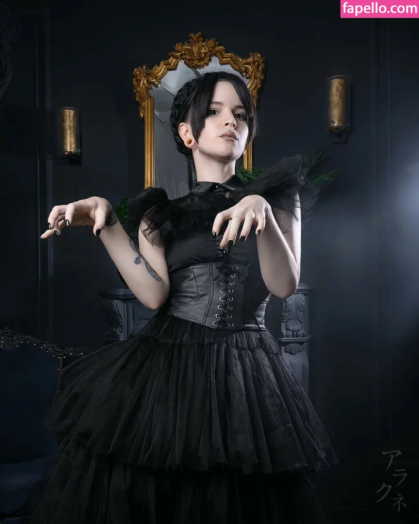 arahnaekb / chloe_glass_ / unkarab Onlyfans Photo Gallery 