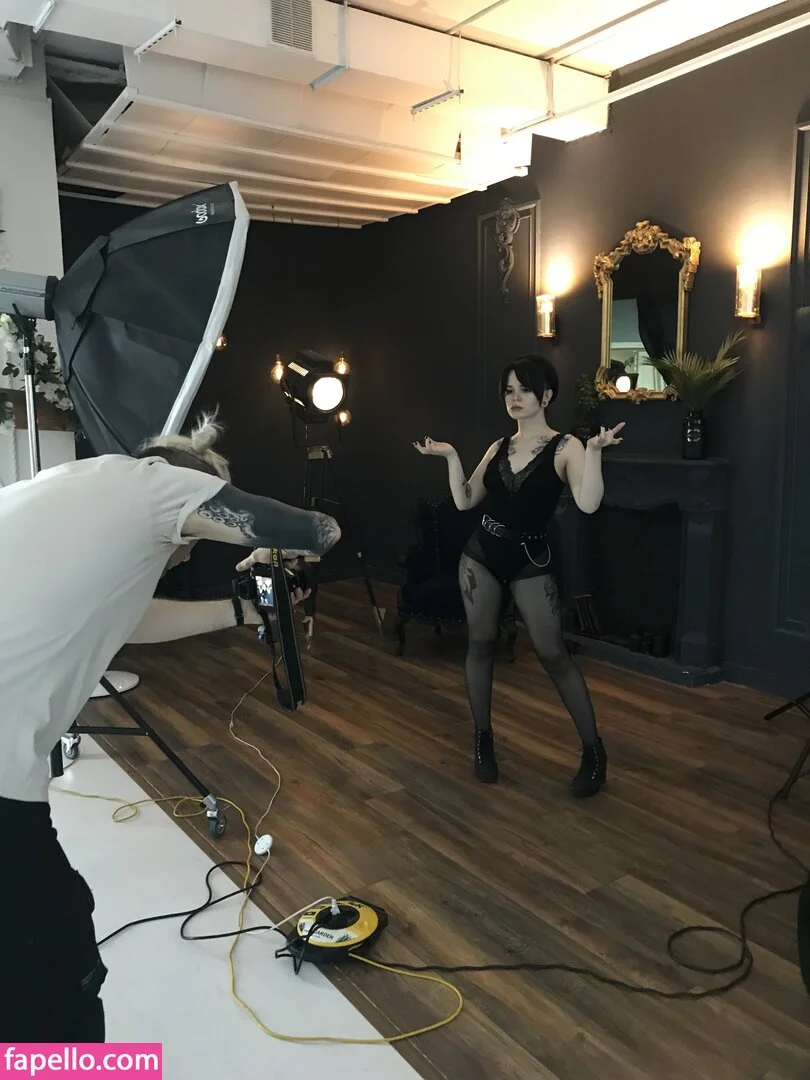 arahnaekb / chloe_glass_ / unkarab Onlyfans Photo Gallery 