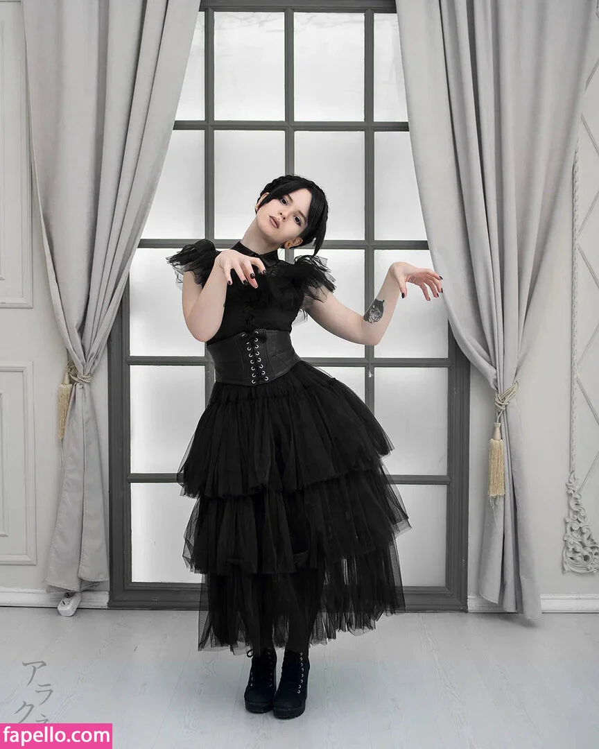 arahnaekb / chloe_glass_ / unkarab Onlyfans Photo Gallery 