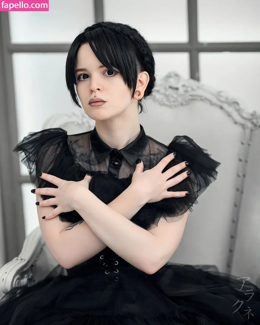 arahnaekb / chloe_glass_ / unkarab Onlyfans Photo Gallery 