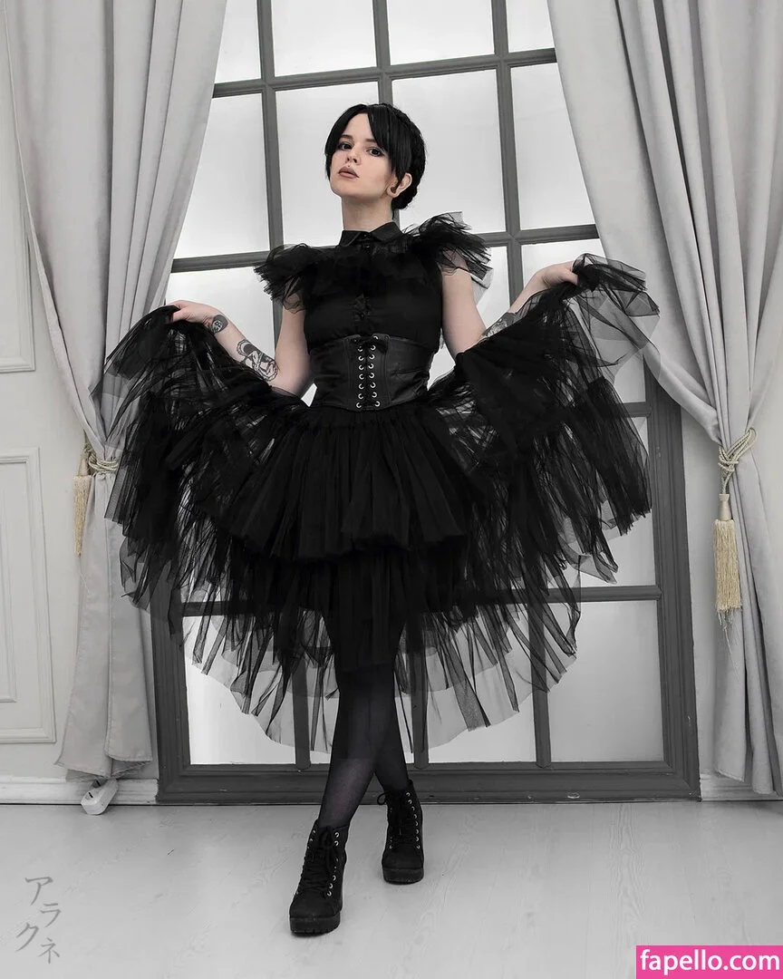 arahnaekb / chloe_glass_ / unkarab Onlyfans Photo Gallery 