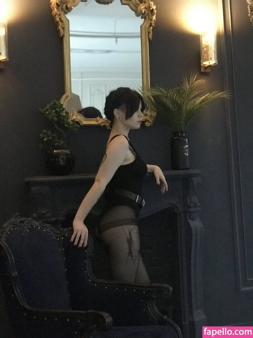 arahnaekb / chloe_glass_ / unkarab Onlyfans Photo Gallery 