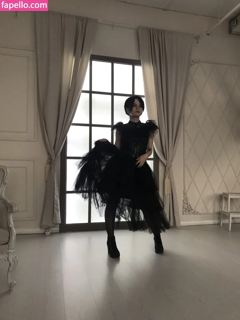 arahnaekb / chloe_glass_ / unkarab Onlyfans Photo Gallery 