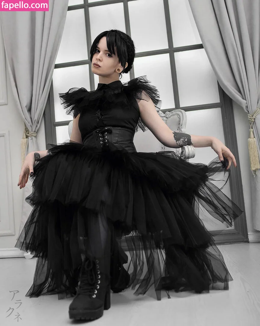 arahnaekb / chloe_glass_ / unkarab Onlyfans Photo Gallery 