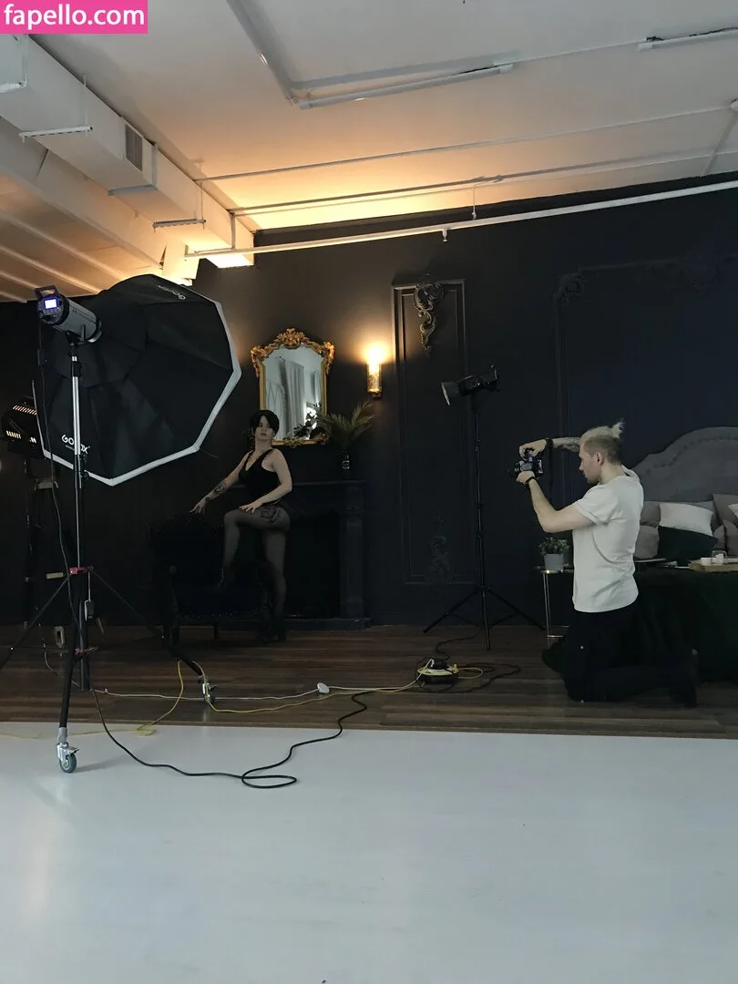 arahnaekb / chloe_glass_ / unkarab Onlyfans Photo Gallery 