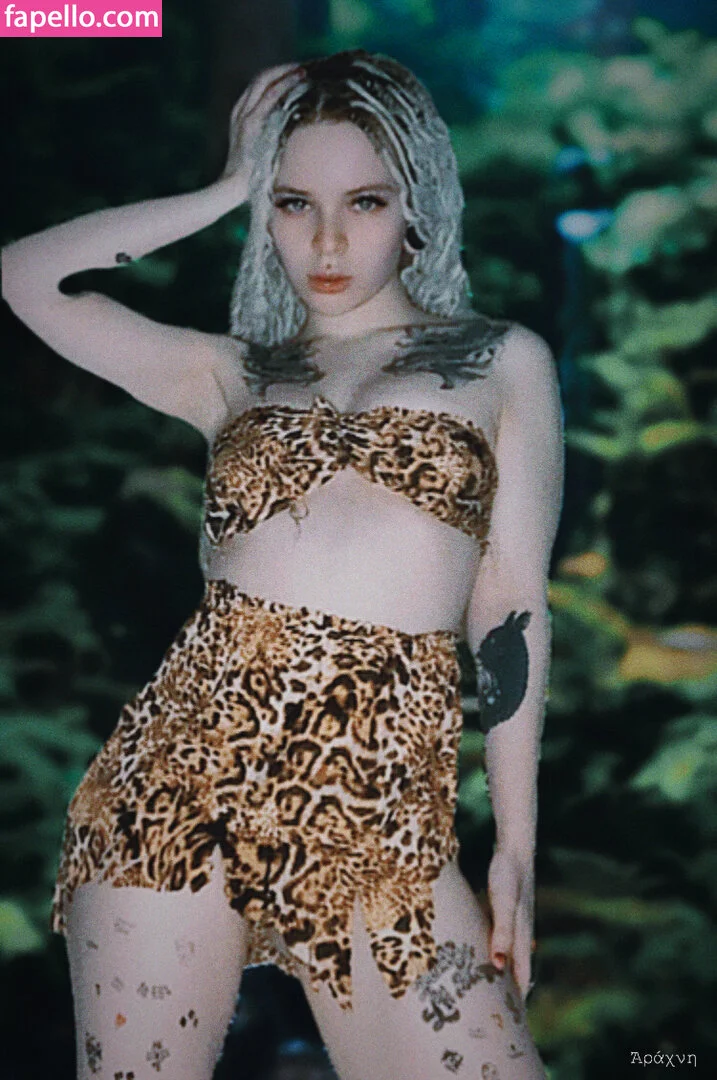 arahnaekb / chloe_glass_ / unkarab Onlyfans Photo Gallery 