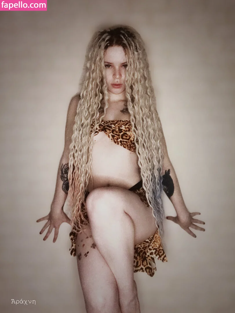 arahnaekb / chloe_glass_ / unkarab Onlyfans Photo Gallery 