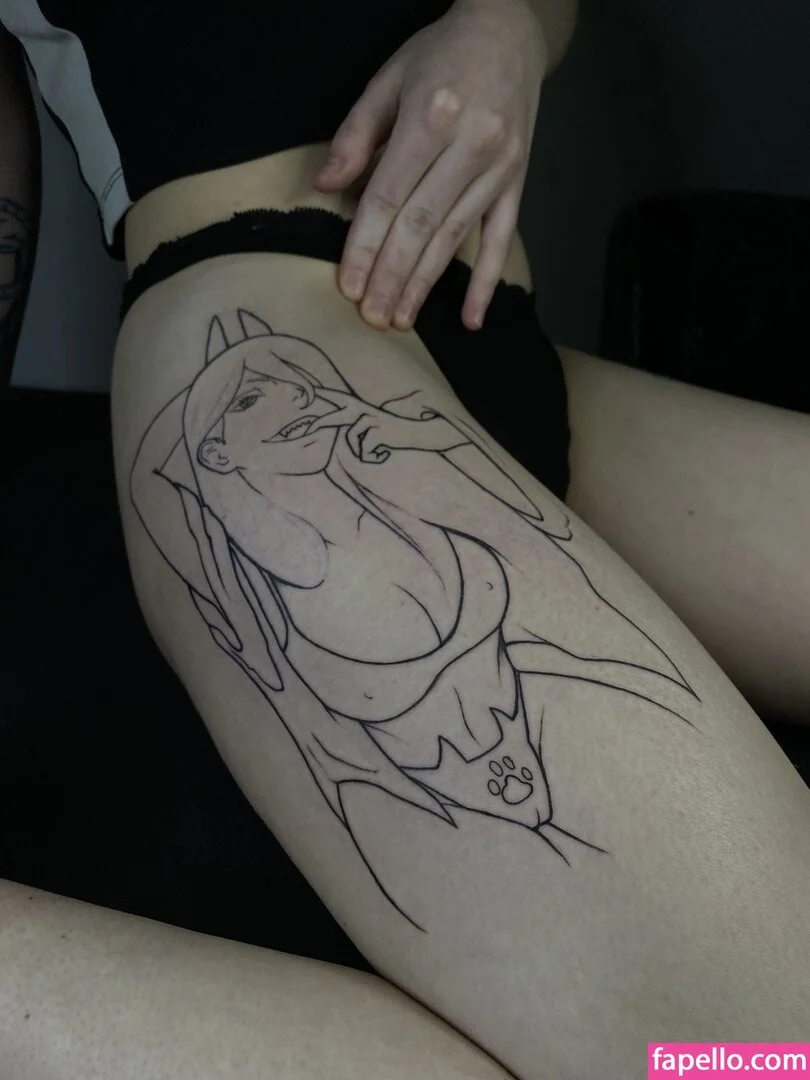 arahnaekb / chloe_glass_ / unkarab Onlyfans Photo Gallery 