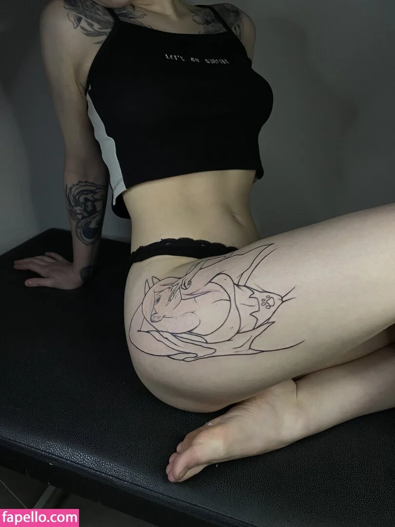 arahnaekb / chloe_glass_ / unkarab Onlyfans Photo Gallery 