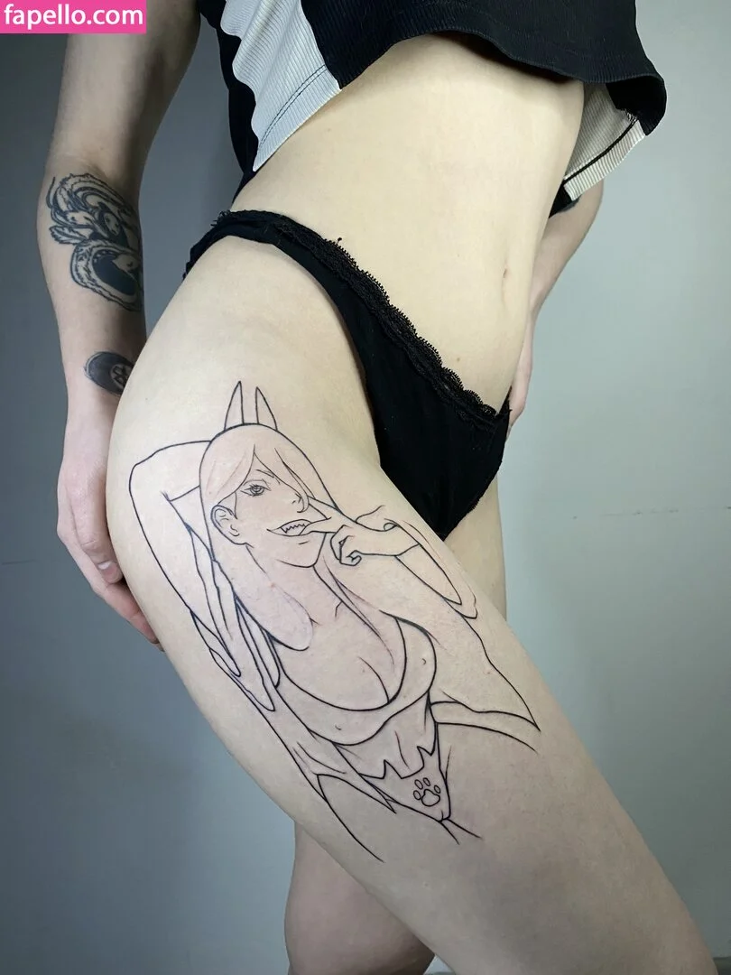 arahnaekb / chloe_glass_ / unkarab Onlyfans Photo Gallery 