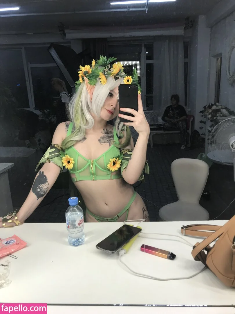 arahnaekb / chloe_glass_ / unkarab Onlyfans Photo Gallery 