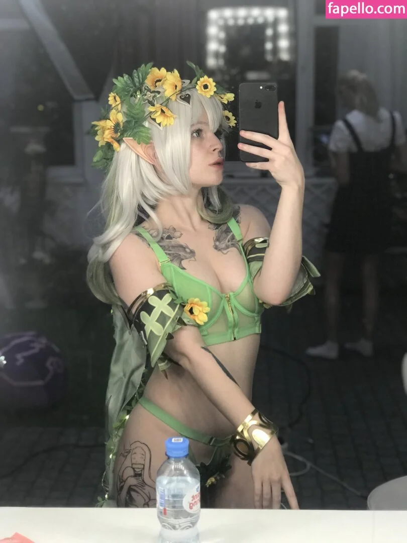 arahnaekb / chloe_glass_ / unkarab Onlyfans Photo Gallery 