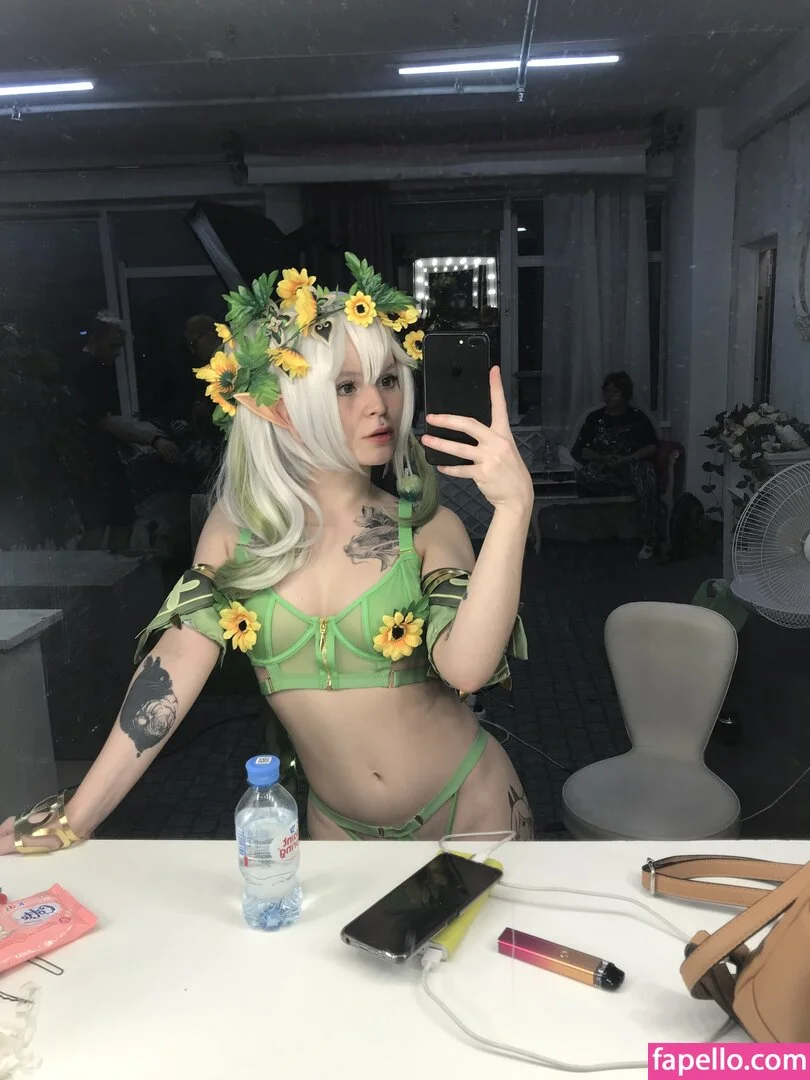 arahnaekb / chloe_glass_ / unkarab Onlyfans Photo Gallery 