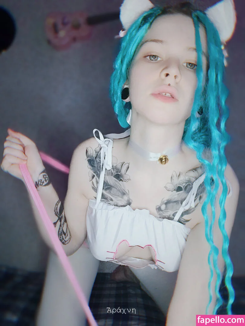 arahnaekb / chloe_glass_ / unkarab Onlyfans Photo Gallery 