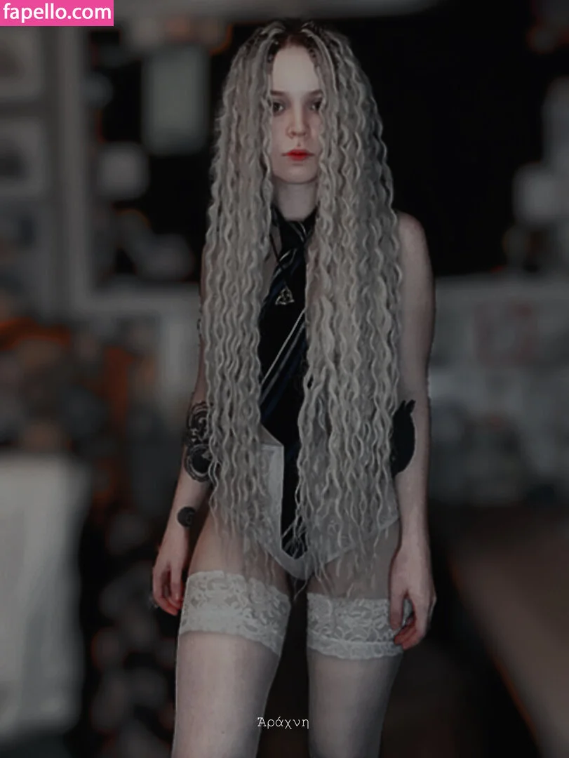 arahnaekb / chloe_glass_ / unkarab Onlyfans Photo Gallery 