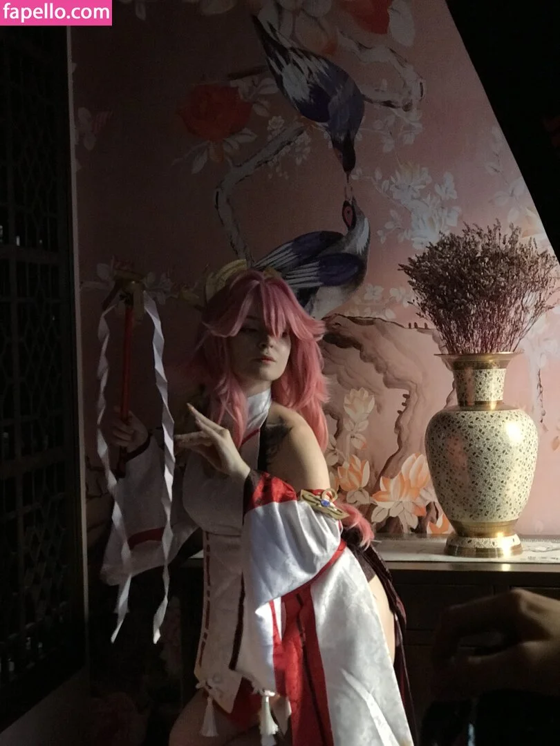 arahnaekb / chloe_glass_ / unkarab Onlyfans Photo Gallery 