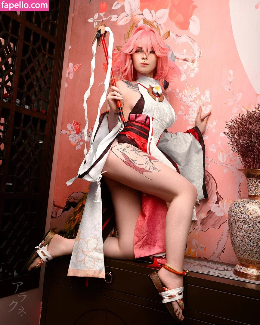 arahnaekb / chloe_glass_ / unkarab Onlyfans Photo Gallery 