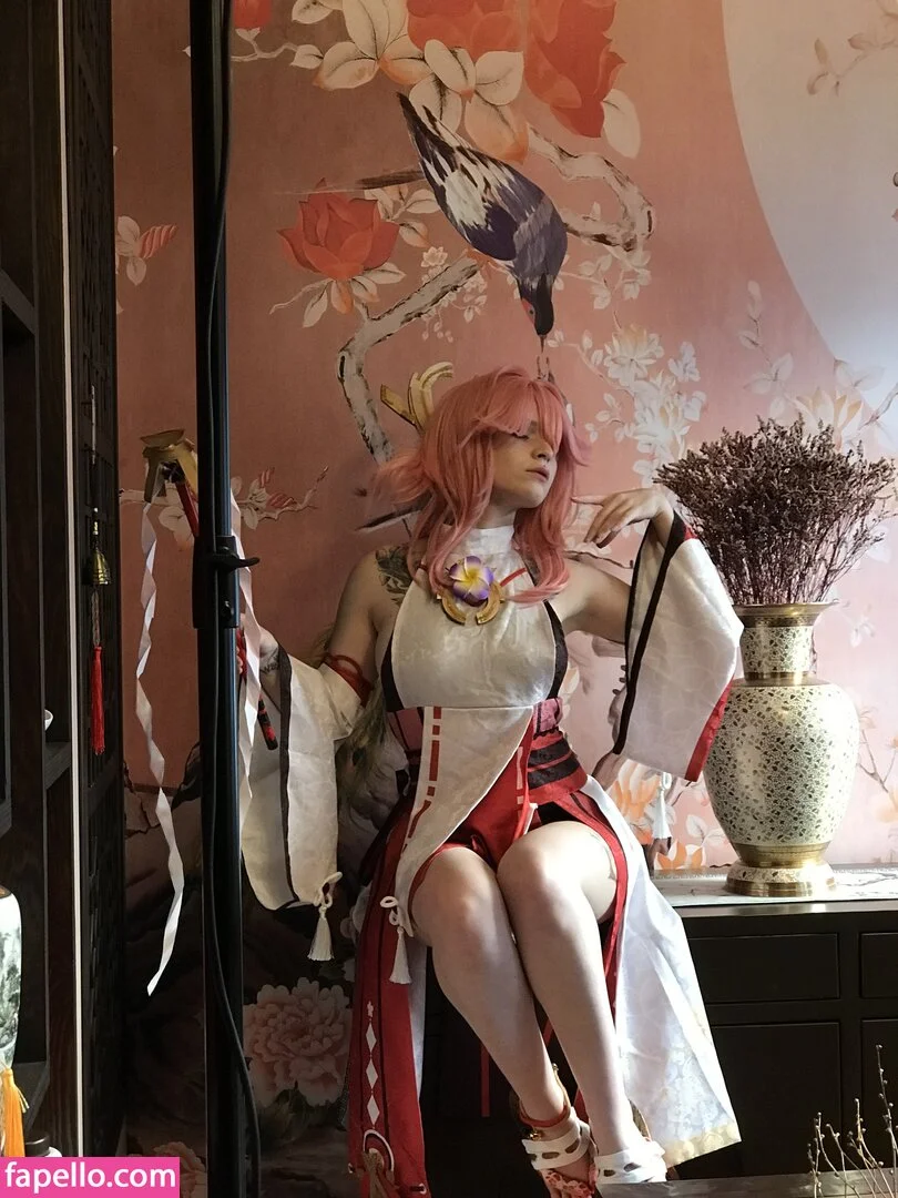 arahnaekb / chloe_glass_ / unkarab Onlyfans Photo Gallery 