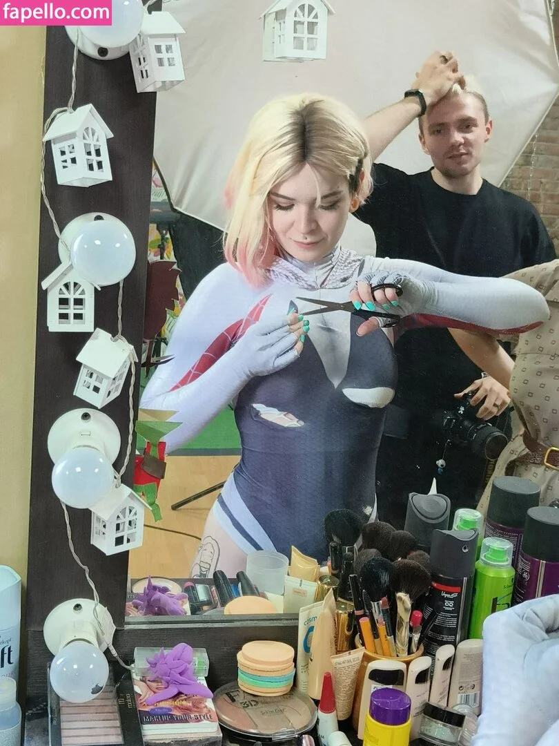 arahnaekb / chloe_glass_ / unkarab Onlyfans Photo Gallery 