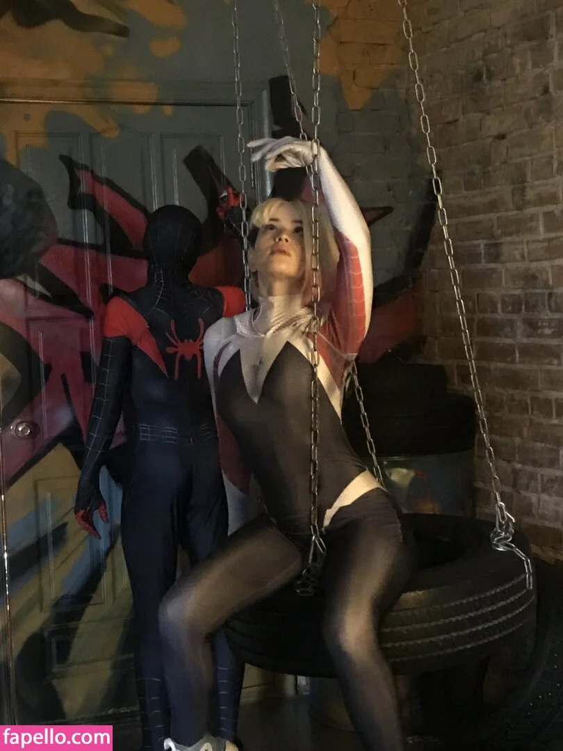 arahnaekb / chloe_glass_ / unkarab Onlyfans Photo Gallery 