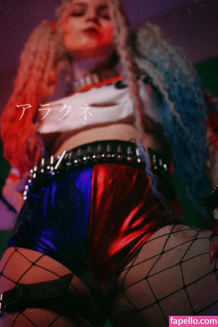 arahnaekb / chloe_glass_ / unkarab Onlyfans Photo Gallery 