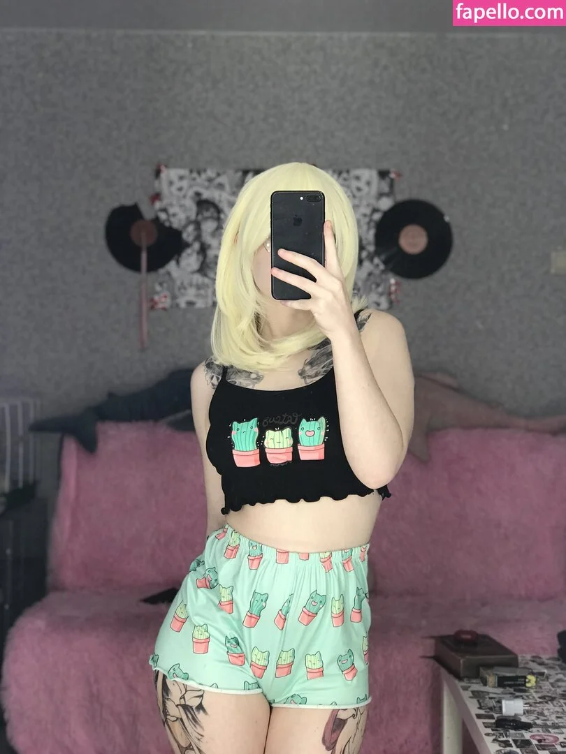 arahnaekb / chloe_glass_ / unkarab Onlyfans Photo Gallery 