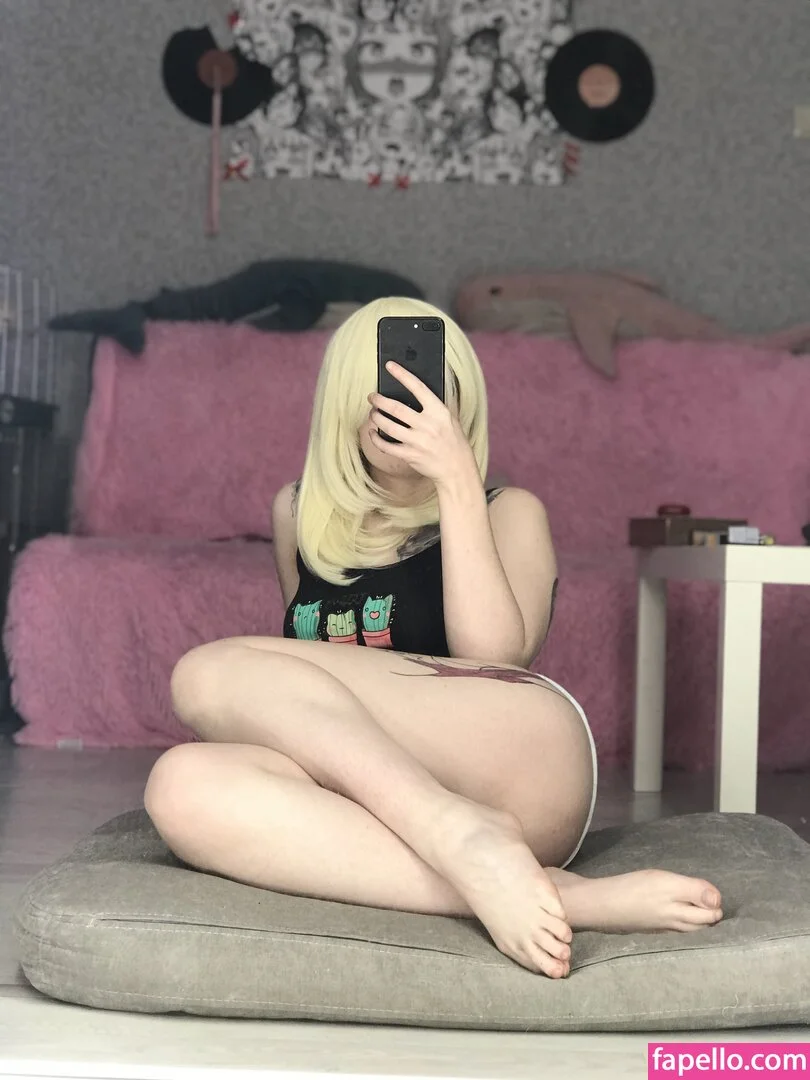 arahnaekb / chloe_glass_ / unkarab Onlyfans Photo Gallery 