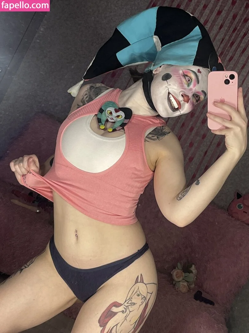 arahnaekb / chloe_glass_ / unkarab Onlyfans Photo Gallery 