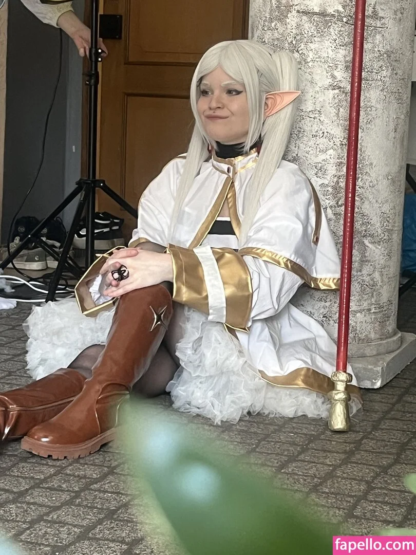 arahnaekb / chloe_glass_ / unkarab Onlyfans Photo Gallery 