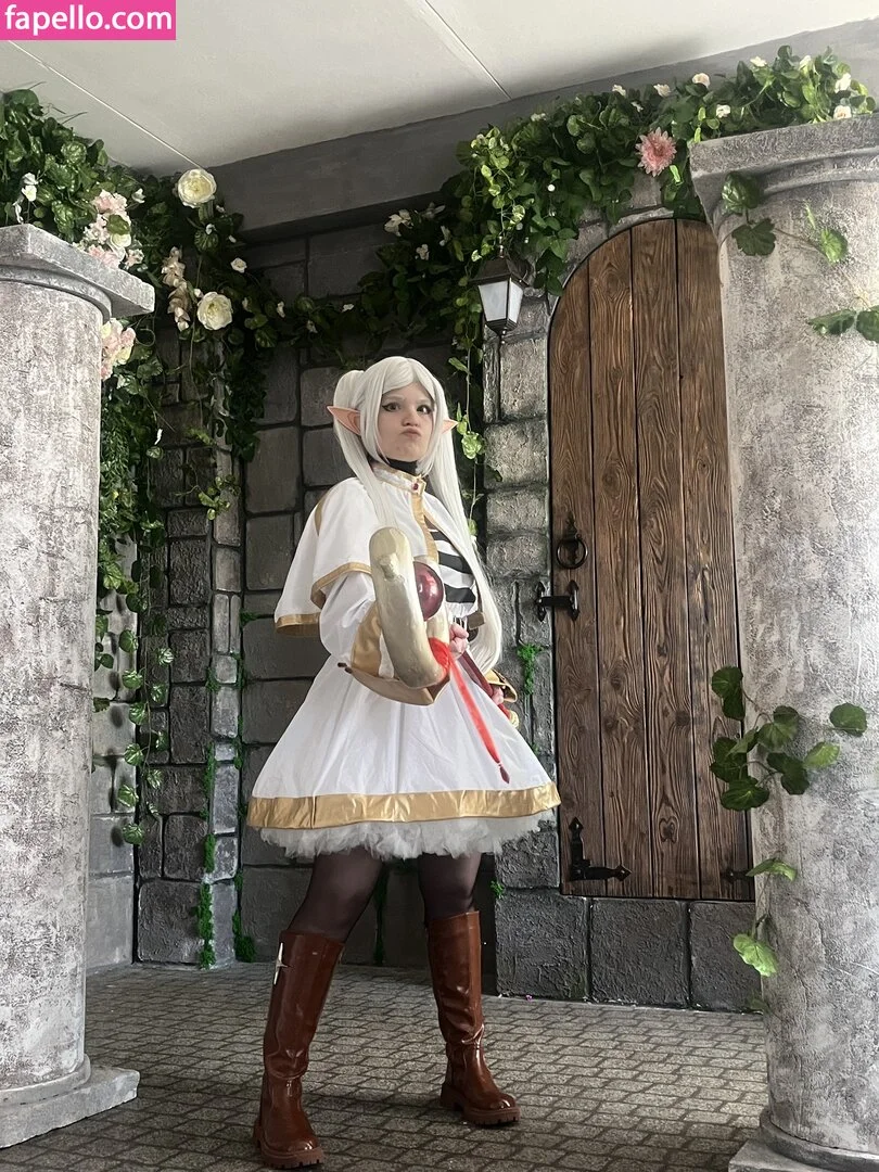 arahnaekb / chloe_glass_ / unkarab Onlyfans Photo Gallery 