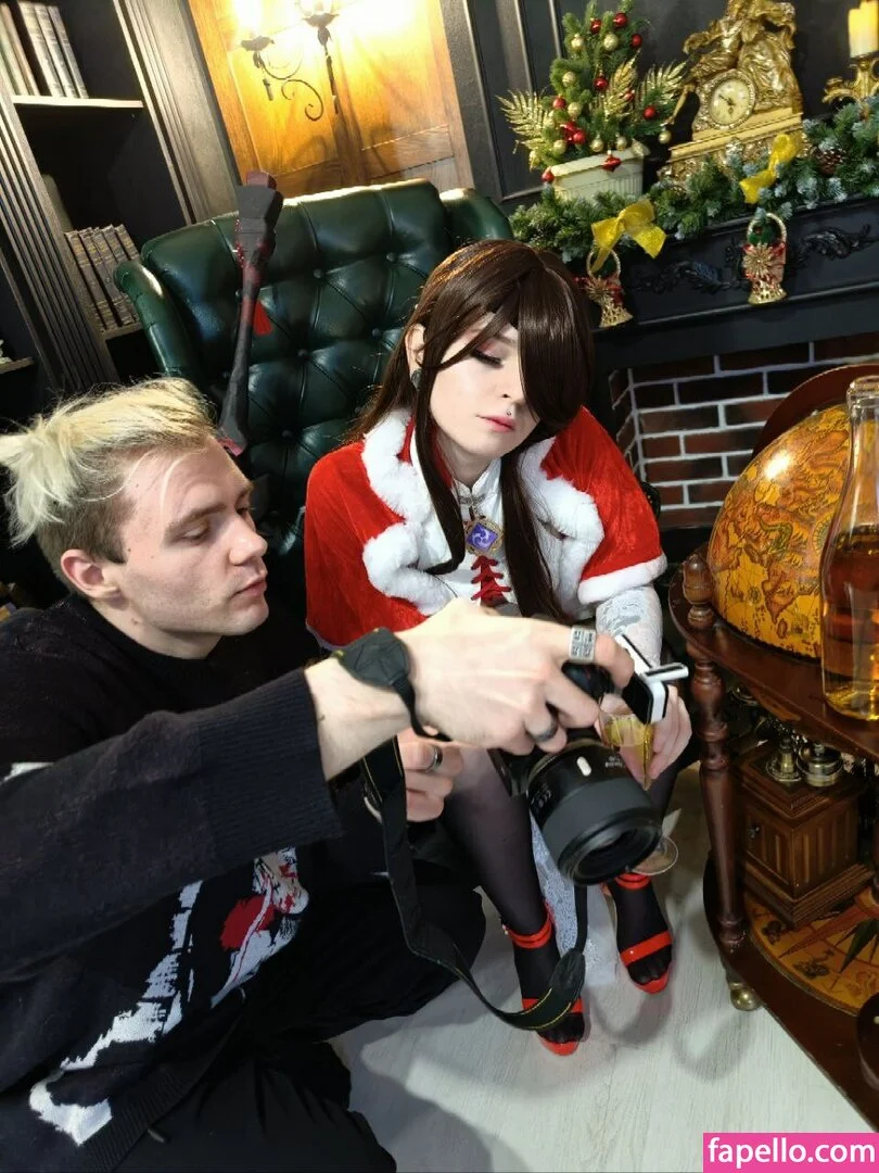 arahnaekb / chloe_glass_ / unkarab Onlyfans Photo Gallery 