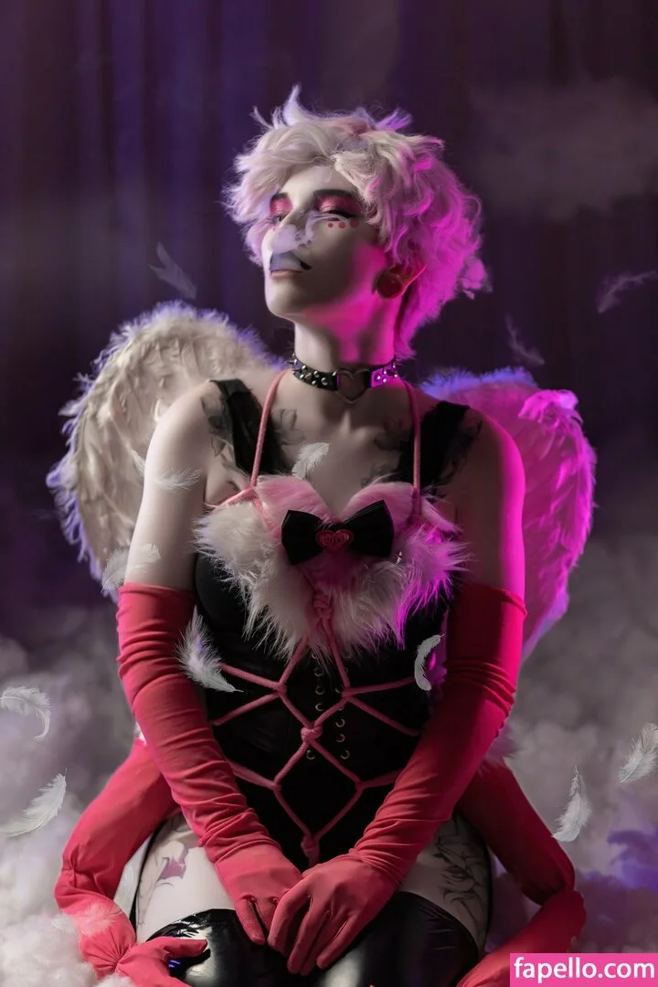 arahnaekb / chloe_glass_ / unkarab Onlyfans Photo Gallery 