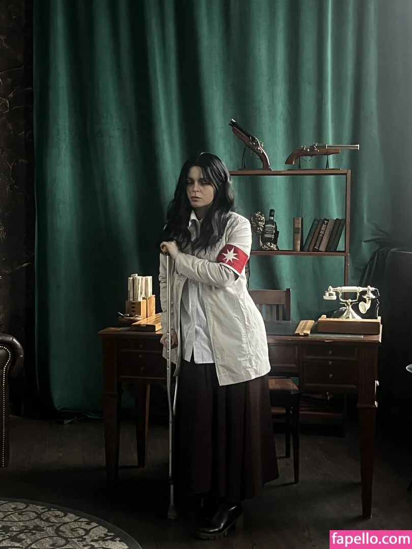 arahnaekb / chloe_glass_ / unkarab Onlyfans Photo Gallery 