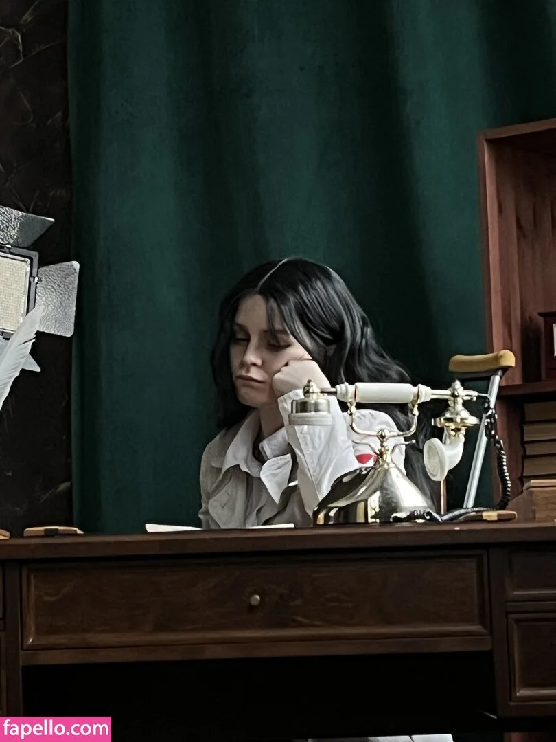 arahnaekb / chloe_glass_ / unkarab Onlyfans Photo Gallery 