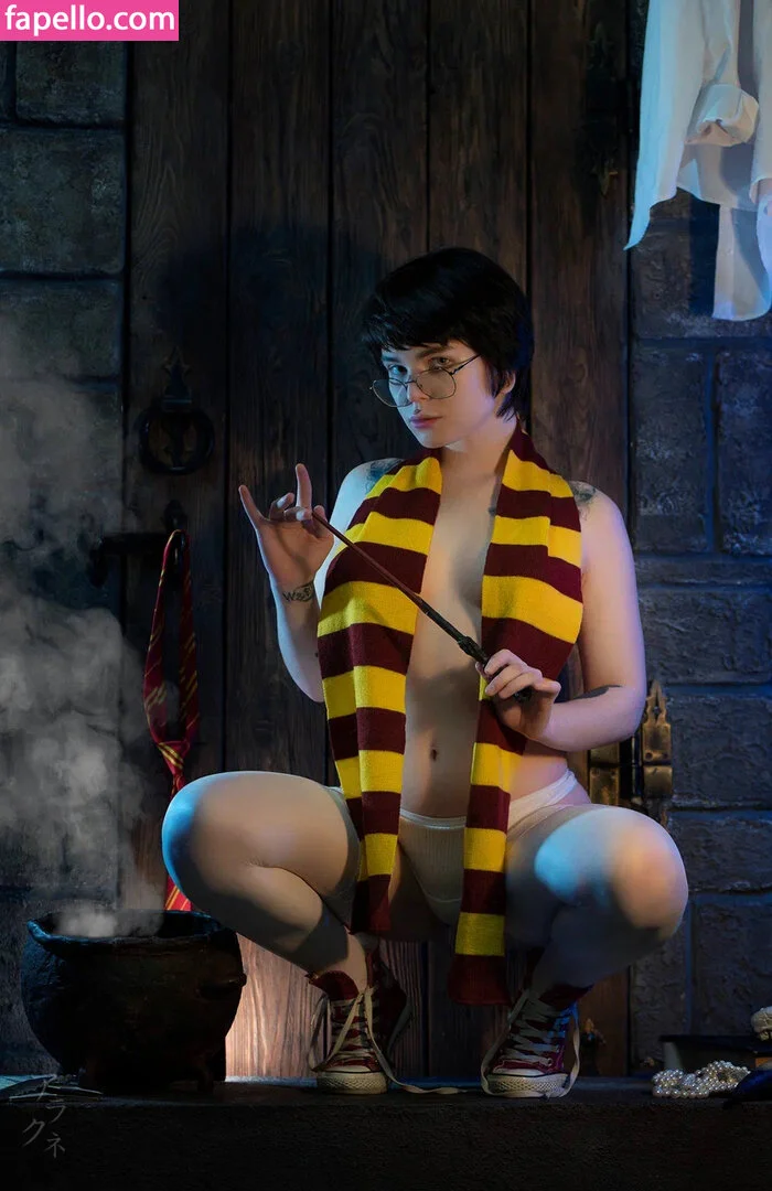 arahnaekb / chloe_glass_ / unkarab Onlyfans Photo Gallery 