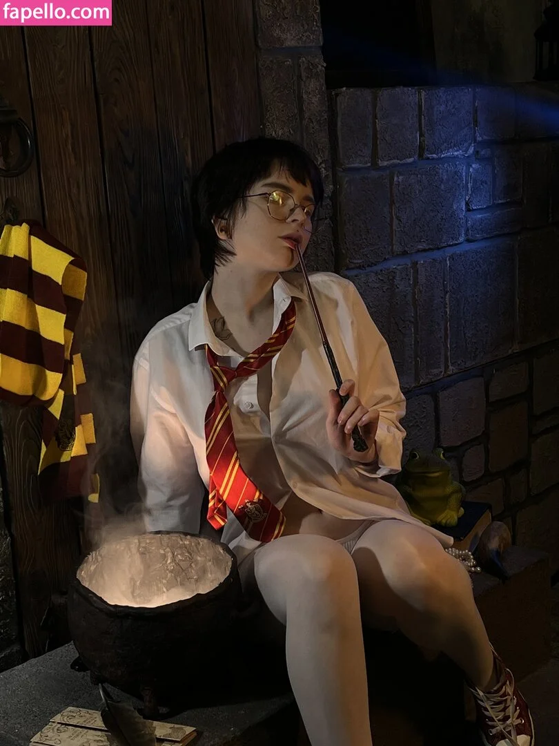 arahnaekb / chloe_glass_ / unkarab Onlyfans Photo Gallery 