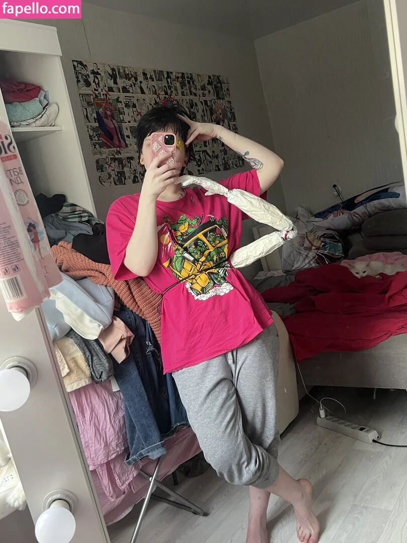 arahnaekb / chloe_glass_ / unkarab Onlyfans Photo Gallery 