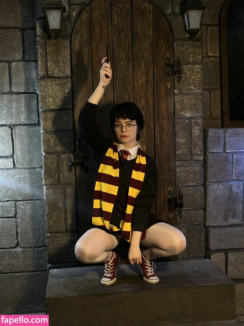 arahnaekb / chloe_glass_ / unkarab Onlyfans Photo Gallery 