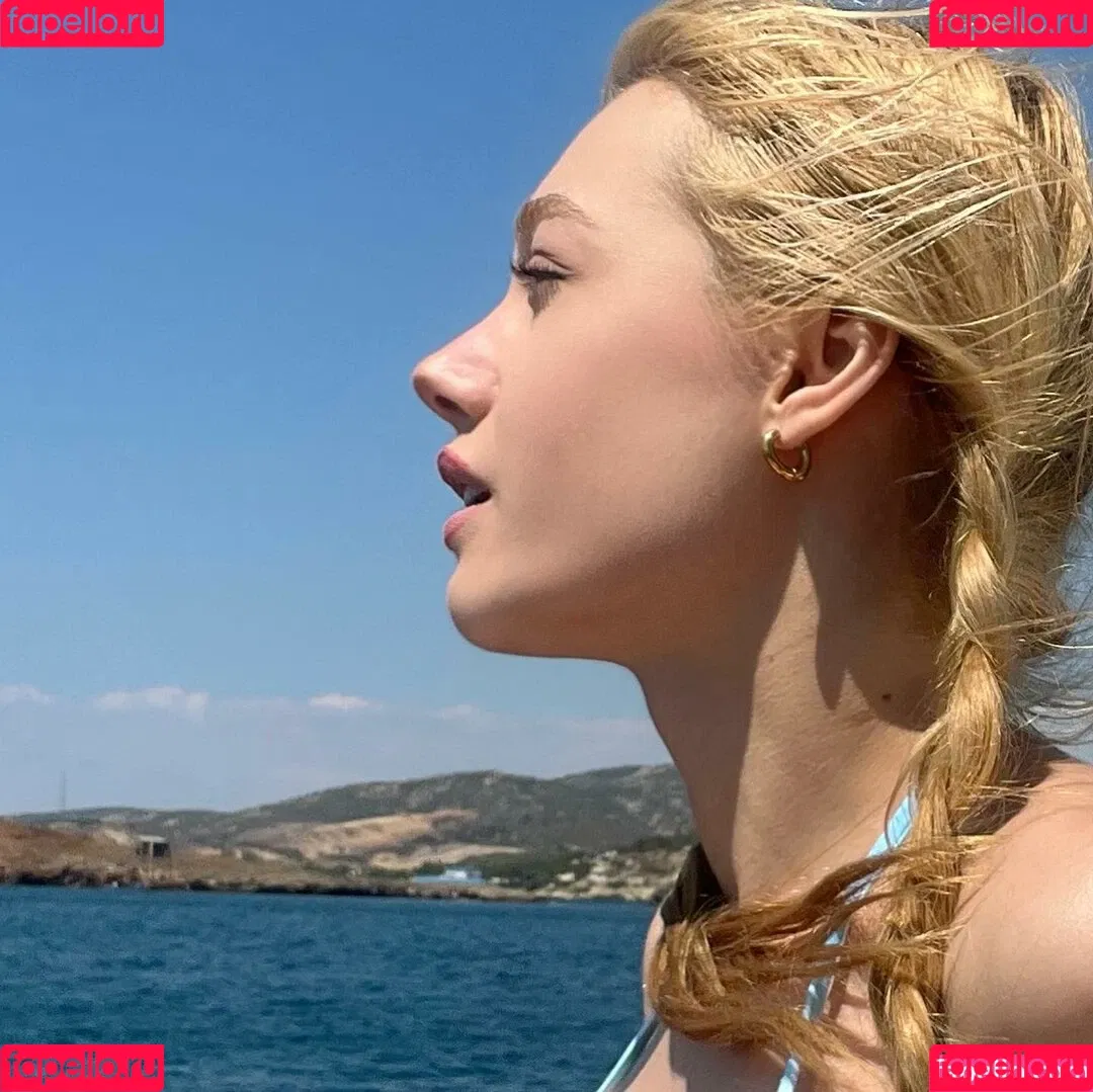 Duygu German / duygu.grmn Onlyfans Photo Gallery 